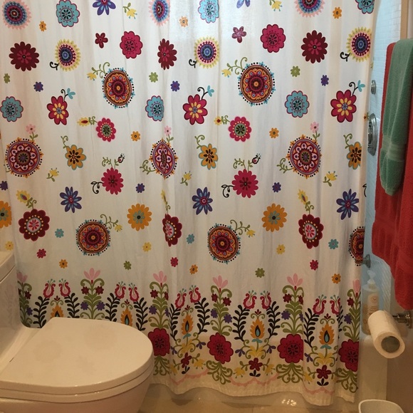 Nicole Miller Accents Bathroom Set Shower Curtain Bath Mat